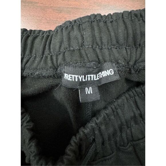 Pretty Little Thing Black Shorts Size Medium - Picture 3 of 4